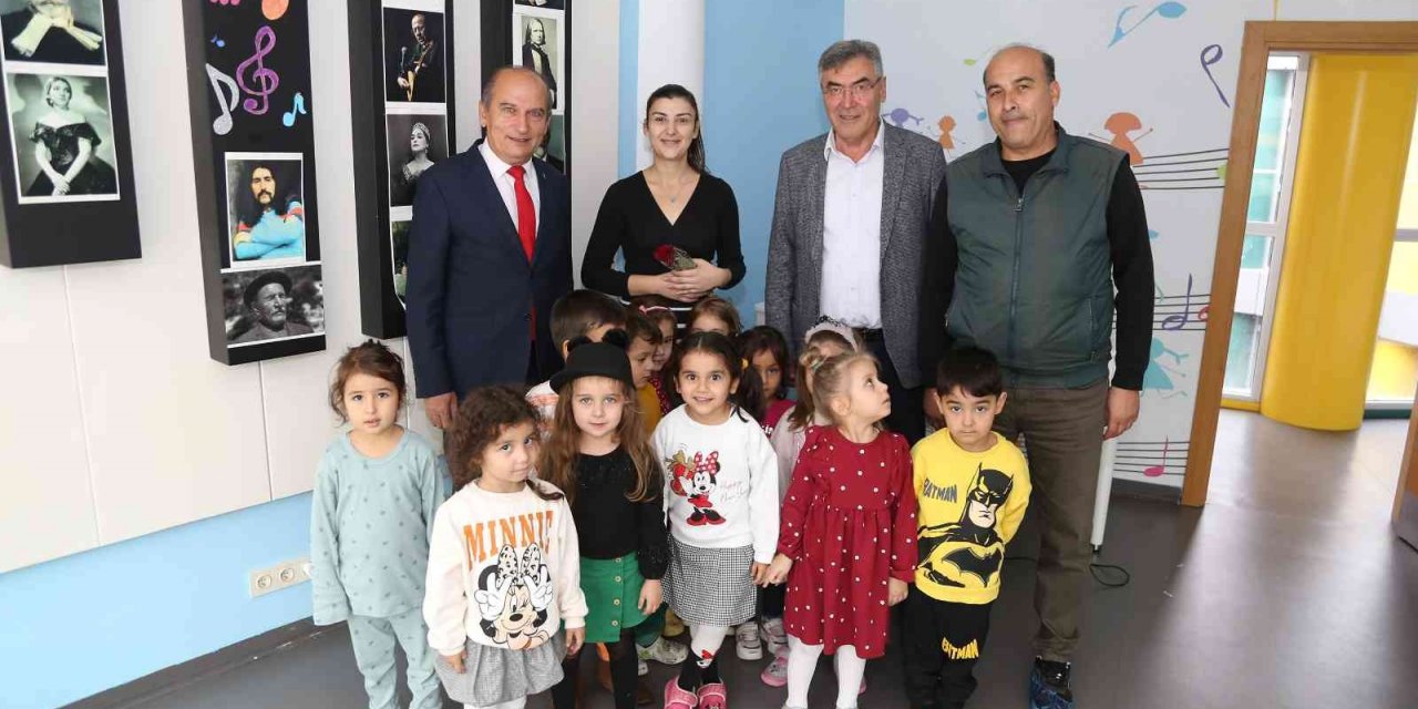 Döşemealtı’nda 24 Kasım Öğretmenler Günü kutlandı