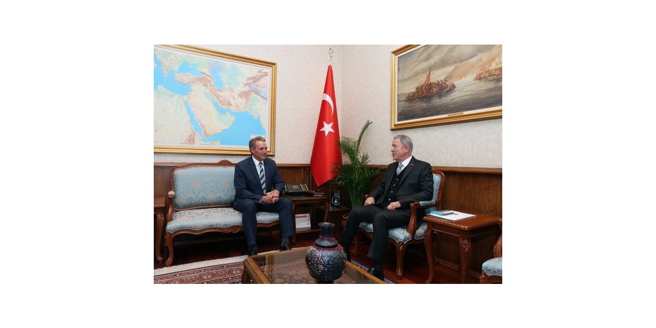 Bakan Akar, ABD’nin Ankara Büyükelçisi Flake’i kabul etti