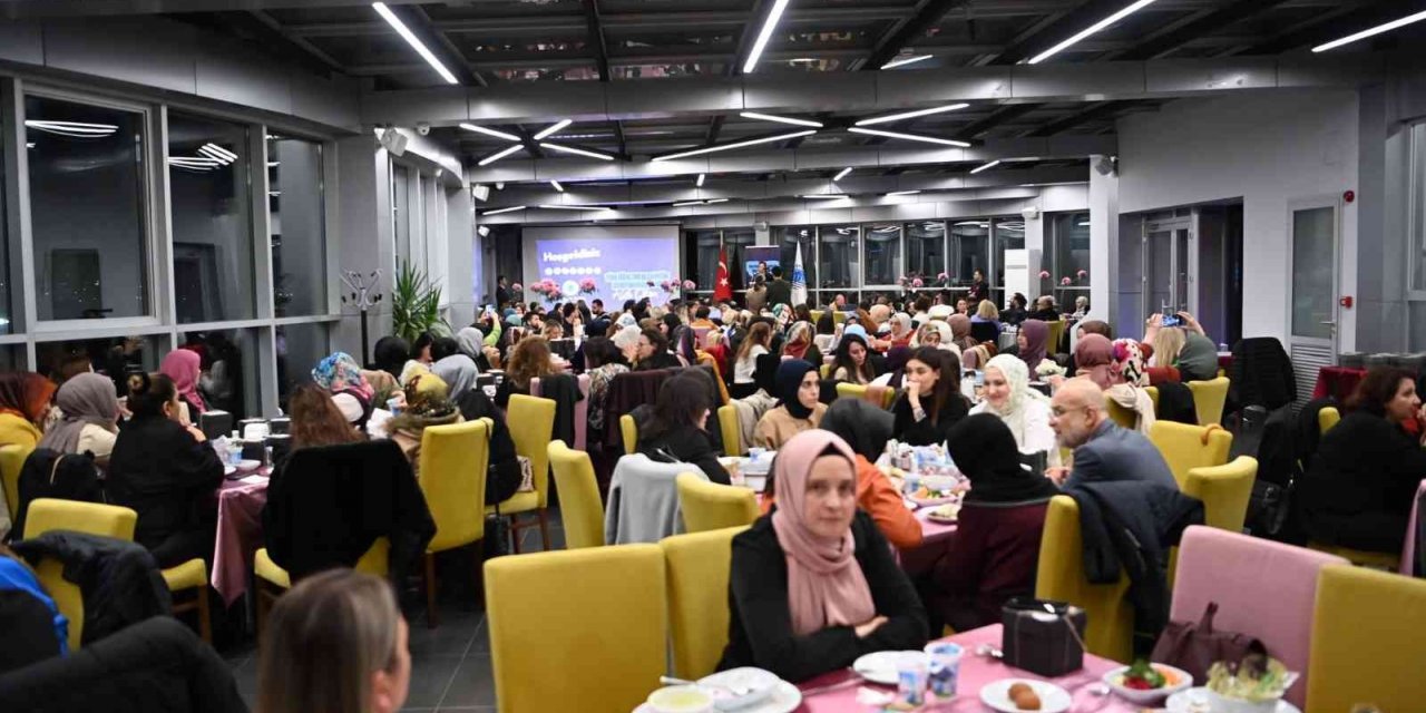 Tuzla Belediye Başkanı Dr. Şadi Yazıcı: “Öğretmenler, öğrencilerin rol modelidir”