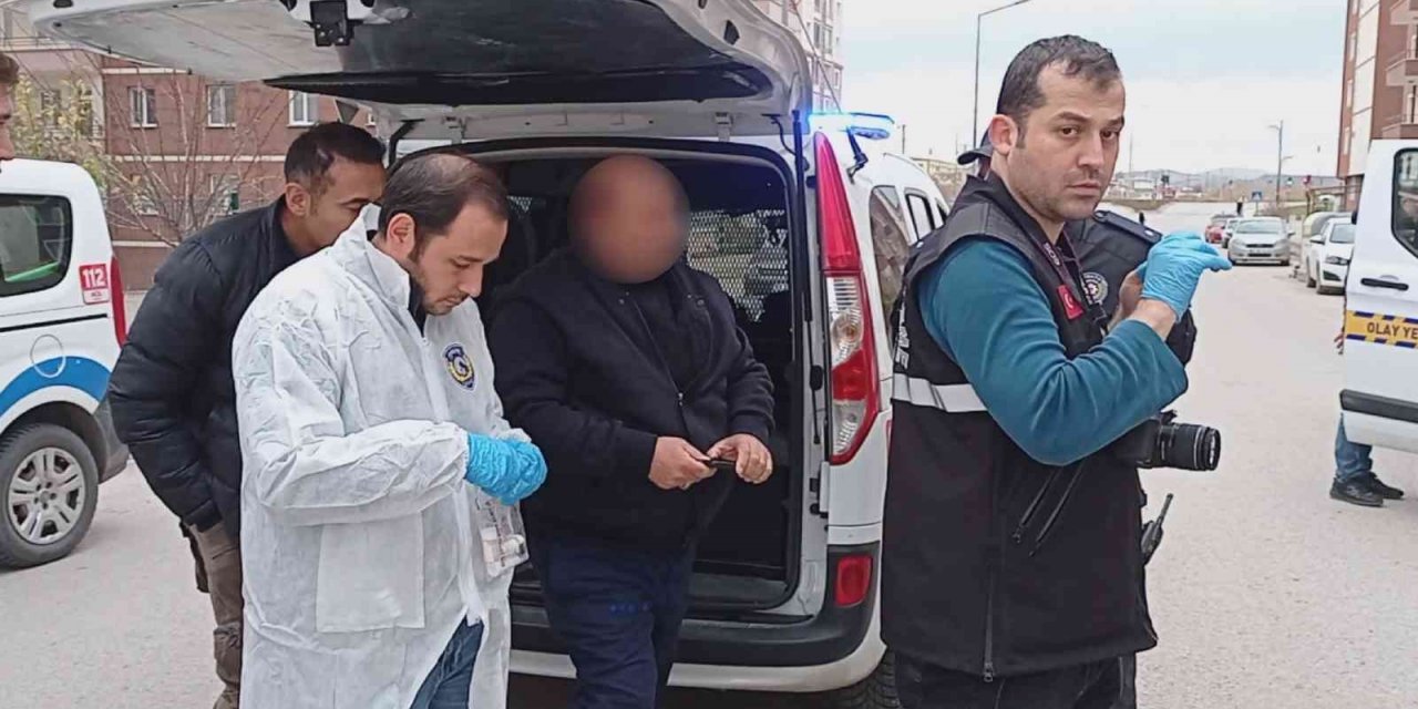 Araç park etme kavgası kanlı bitti: 1 yaralı