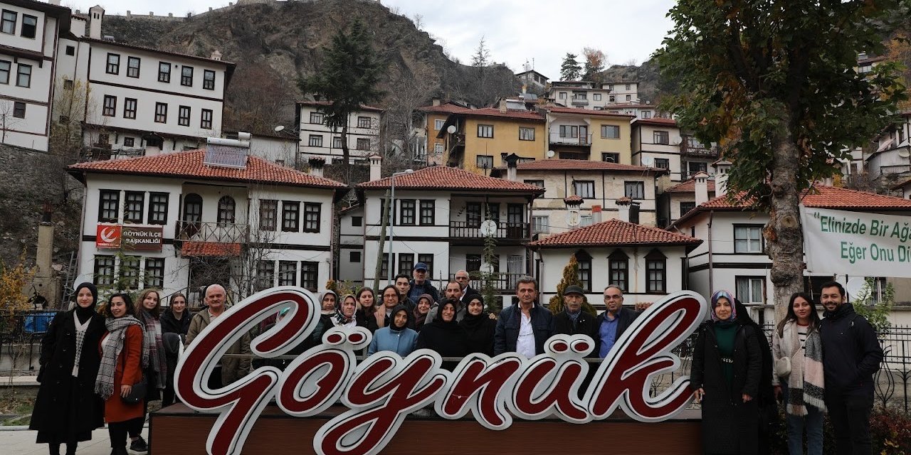 Esenlerliler, Bolu’da tarihi ve doğayı keşfediyor