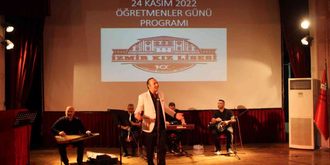 İzmir Kız Lisesinden Öğretmenler Günü konseri
