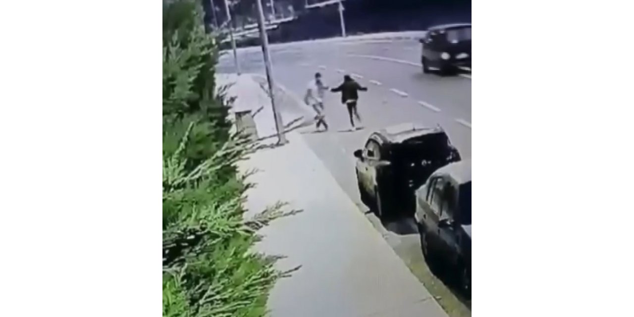 Pendik’te genç kıza sokak ortasında şiddet kamerada