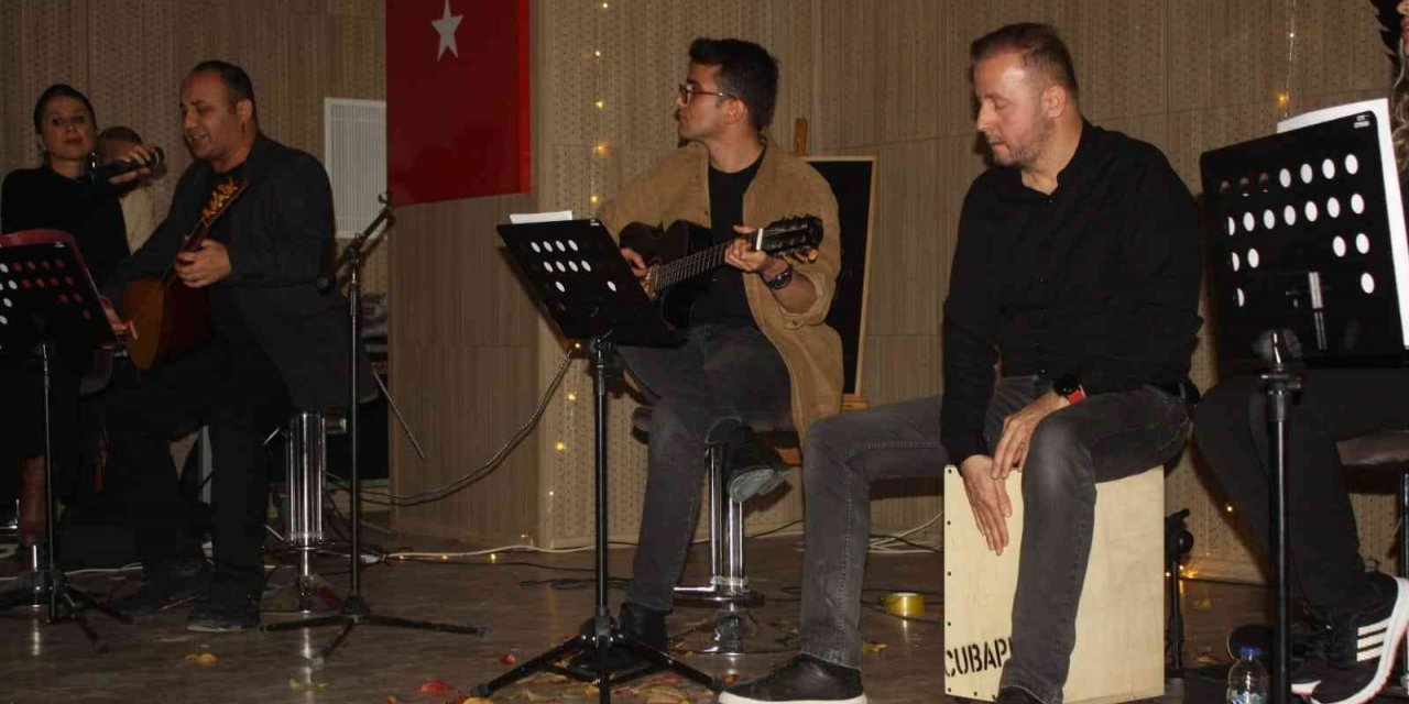 Türkü Gecesine Kaymakam Okumuş damga vurdu