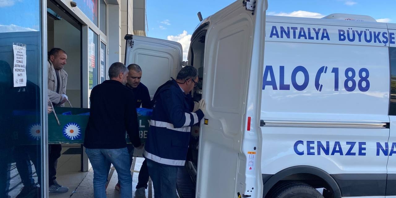 Kazada can veren 14 yaşındaki gencin cenazesi Adli Tıp Kurumdan alındı