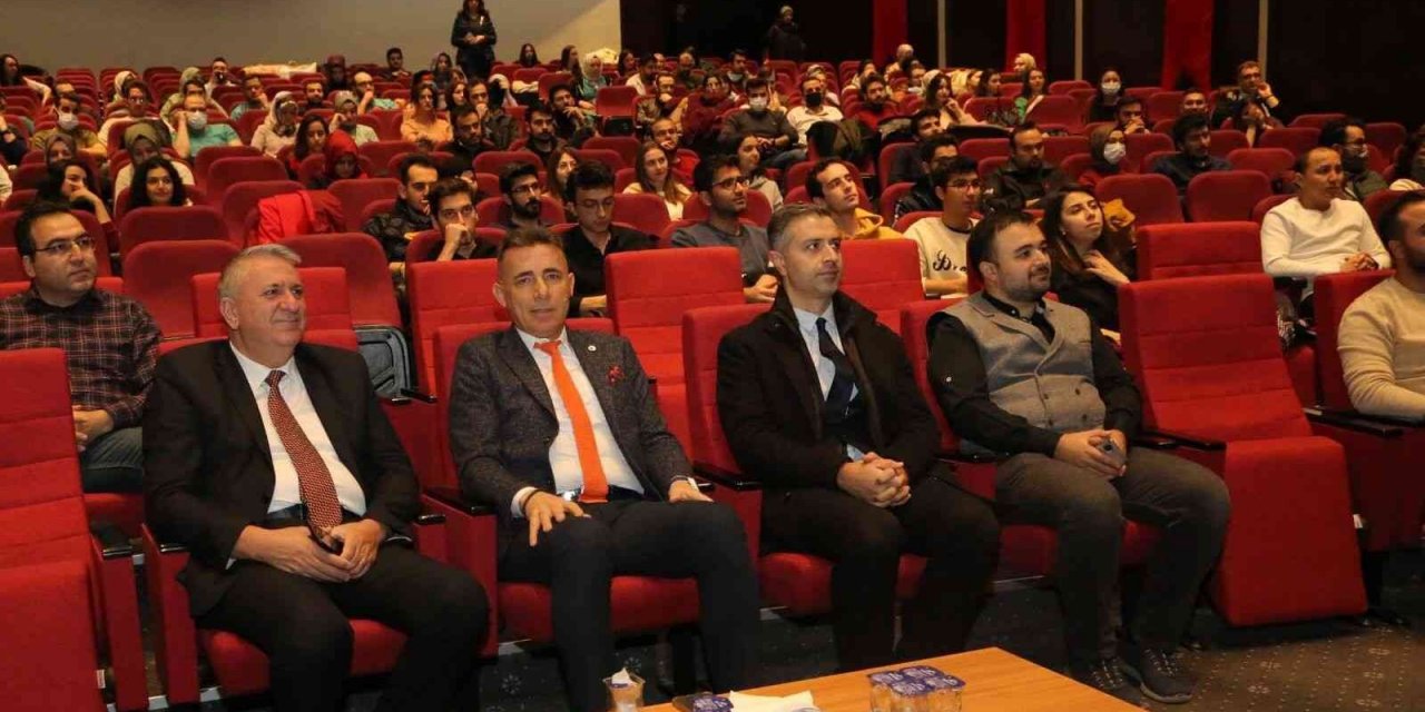 ERÜ’de ’Yurtdışı Yayın Üretme, Yazma ve Yayınlama Teknikleri’ Konulu Konferans Düzenlendi
