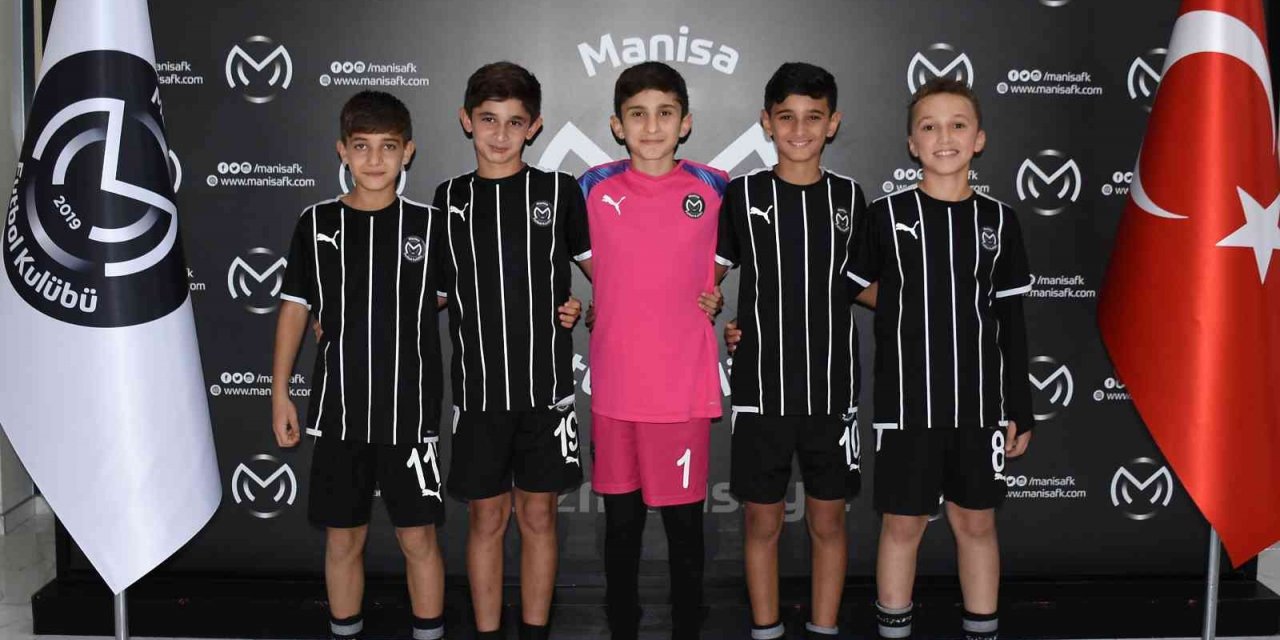 Manisa FK genç yetenekleri bünyesine katmaya devam ediyor