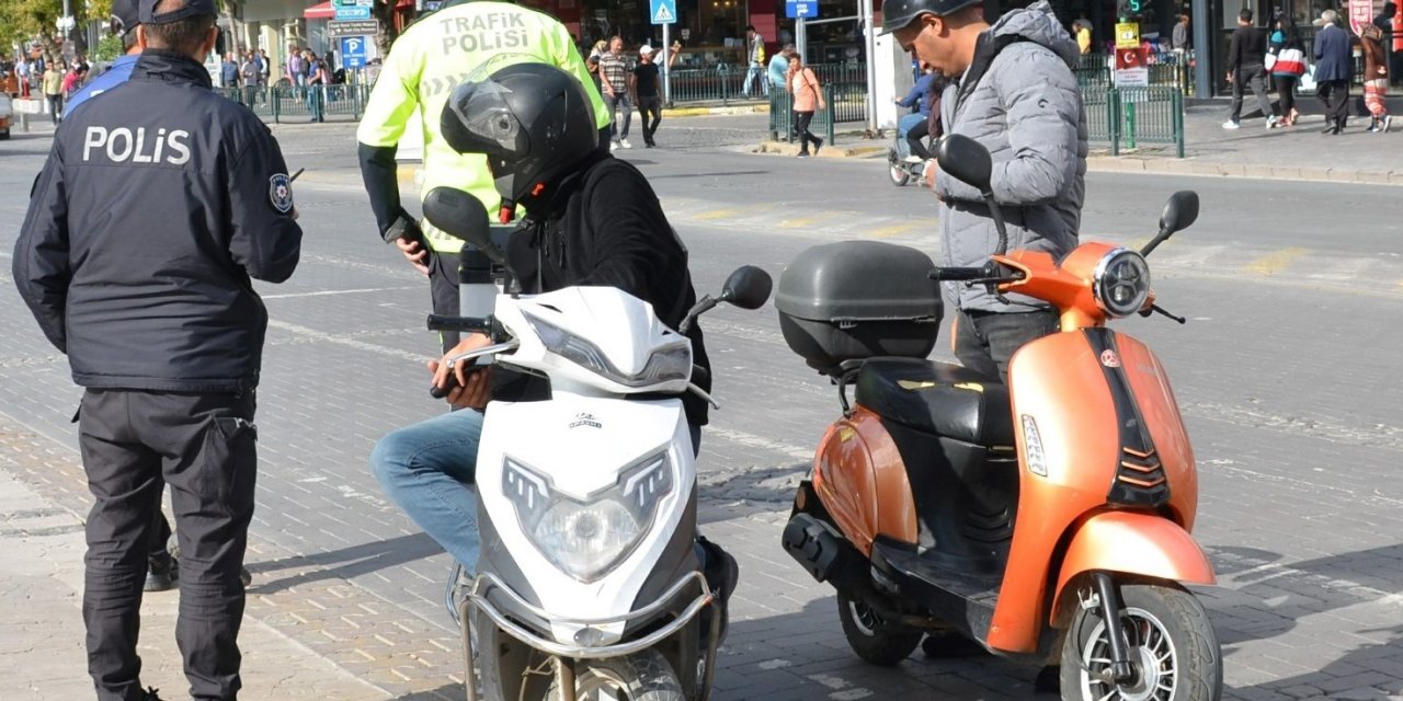 Uşak’ta 923 araç sürücüsüne ceza kesildi