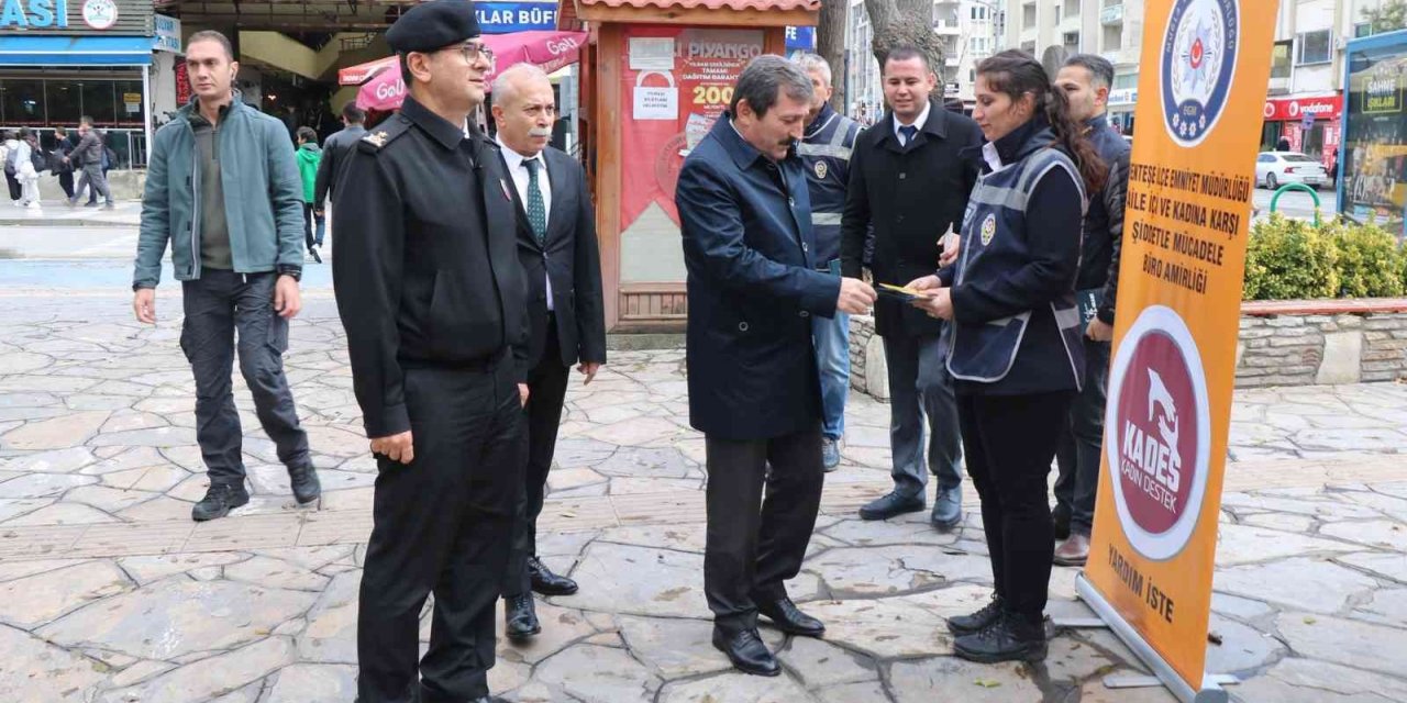 Muğla’da 25 Kasım Kadına Yönelik Şiddete Karşı stant açıldı