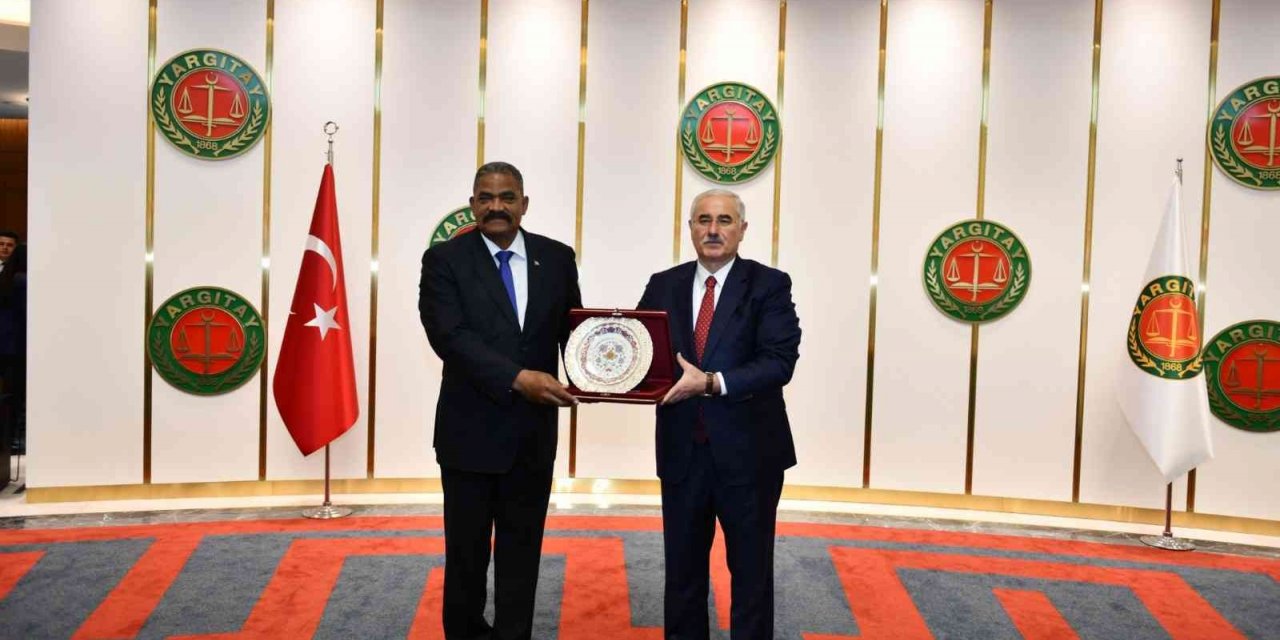 Yargıtay Başkanı Akarca, Küba Cumhuriyeti Yüksek Halk Mahkemesi Başkanı Ferro ve beraberindeki heyeti kabul etti