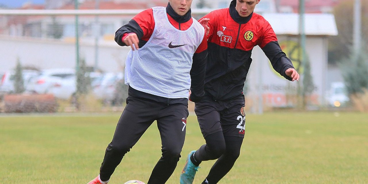 Eskişehirspor, Yeni Mersin İdman Yurdu maçı hazırlıklarını tamamladı