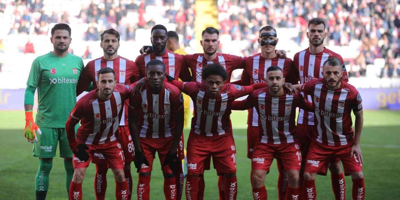 Sivasspor’un Antalya kampı kafilesi belli oldu