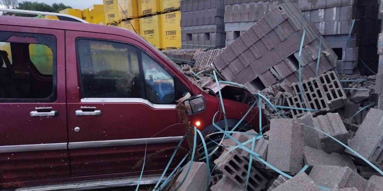 Kontrolden çıkıp birketlere çarptı