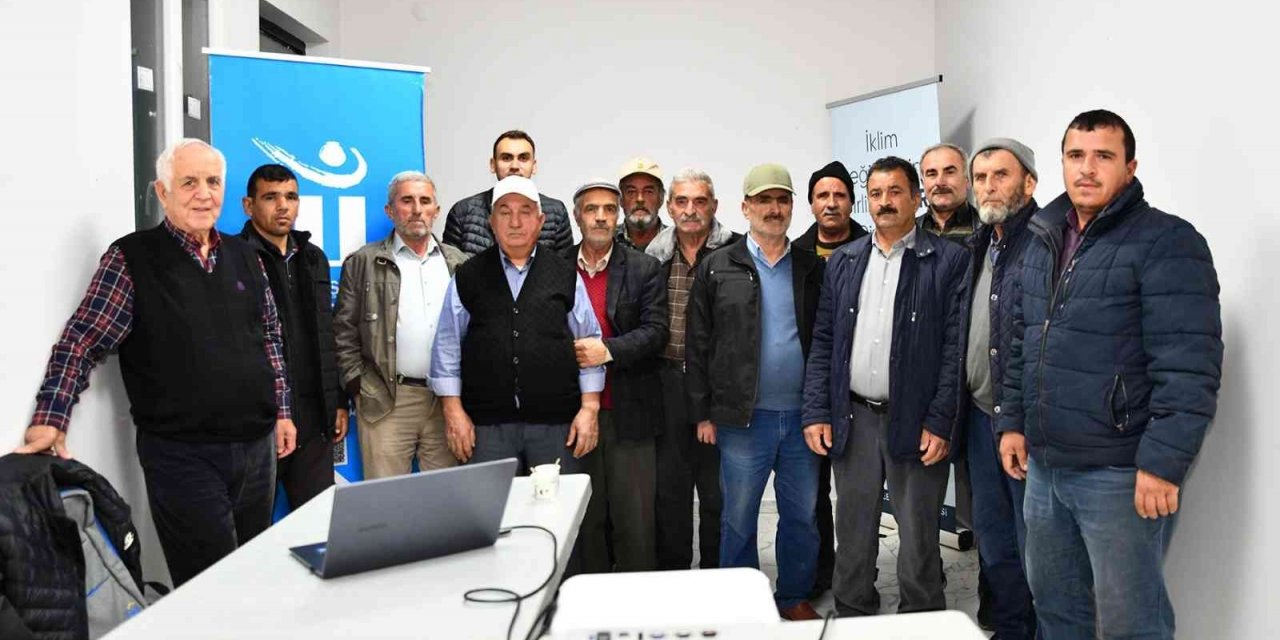 Çiftçi eğitim programları devam ediyor