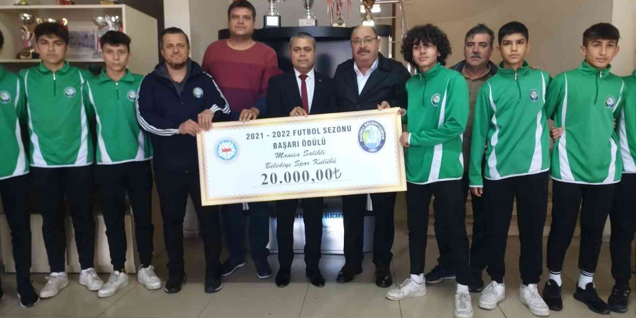 Salihli Belediyespor’a 20 bin liralık başarı ödülü