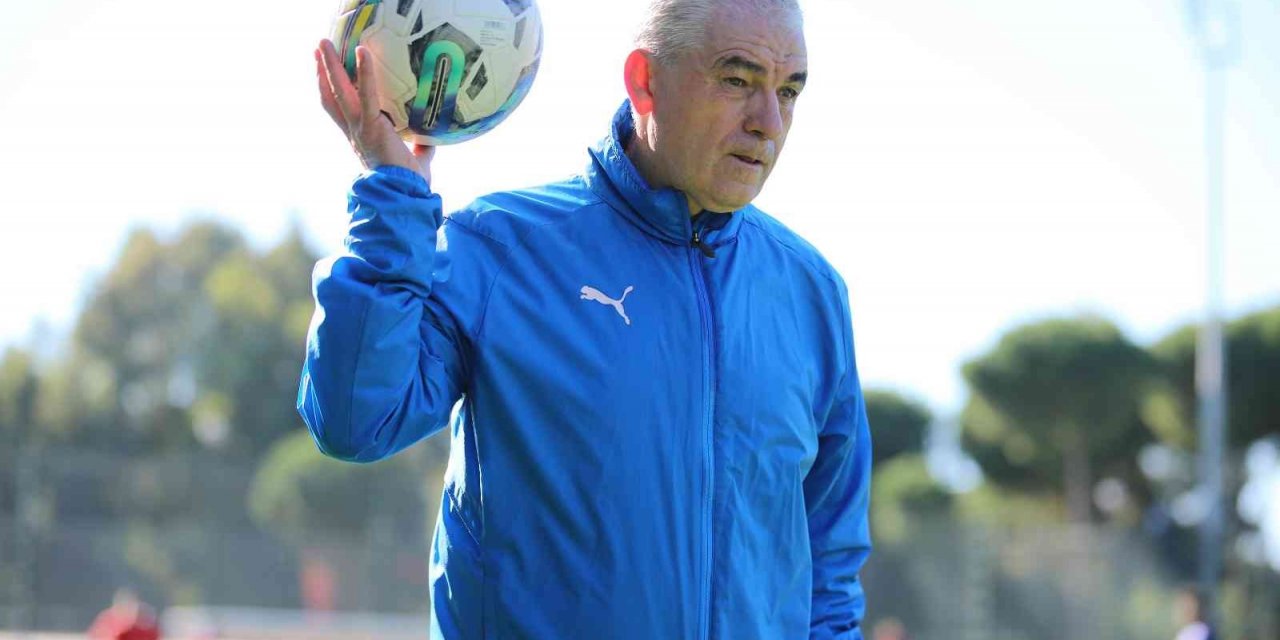 Rıza Çalımbay: “Önümüzdeki 4 maç çok önemli”