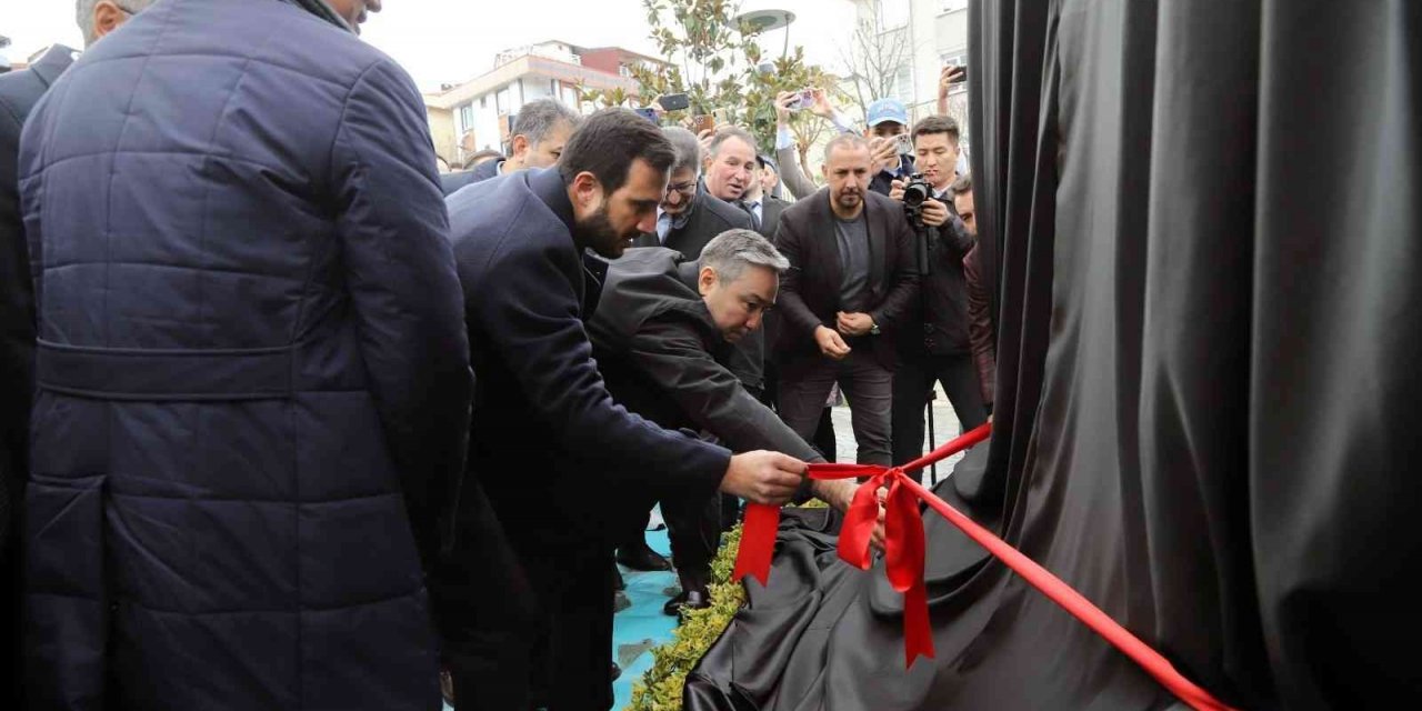 Bağcılar’da Türkiye-Kazakistan Kardeşlik Anıtı açıldı