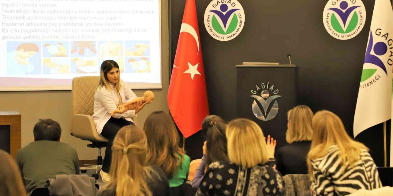 Genç iş insanlarına ilk yardım eğitimi