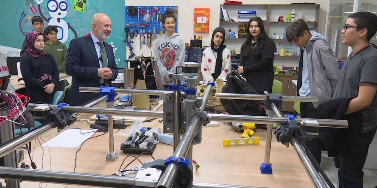 Kocasinan Akademi’den teknoloji çağına büyük hizmet