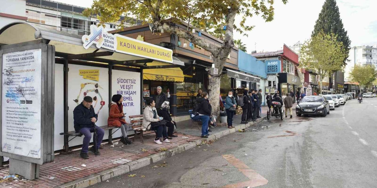 Adana’da "Kadın Hakları Durağı" oluşturuldu