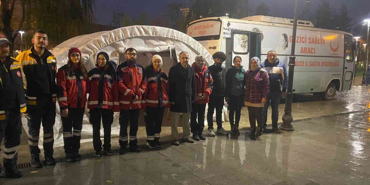 Depremden etkilenenlere yerinde sağlık hizmeti