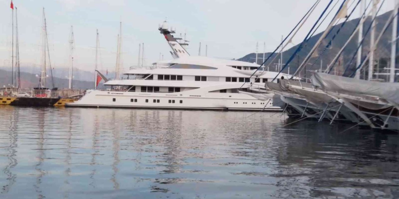 Lüks Mega Yat “Amatasia” Fethiye’de