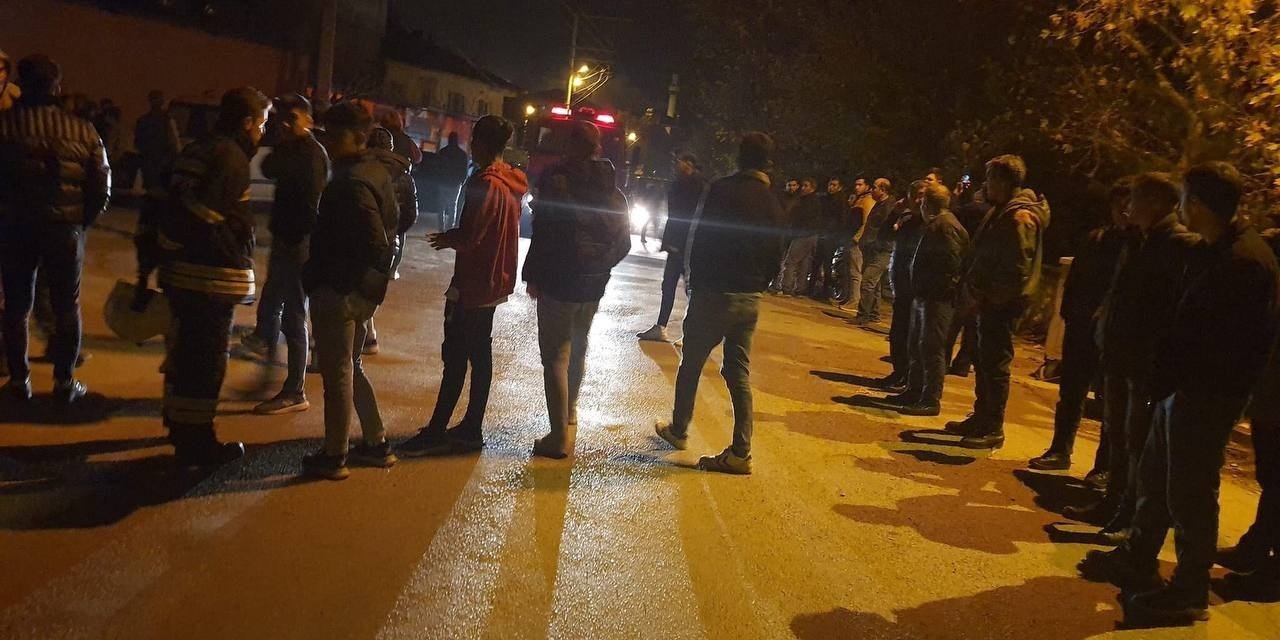 Manisa’da trafo patladı, mahalleli büyük panik yaşadı