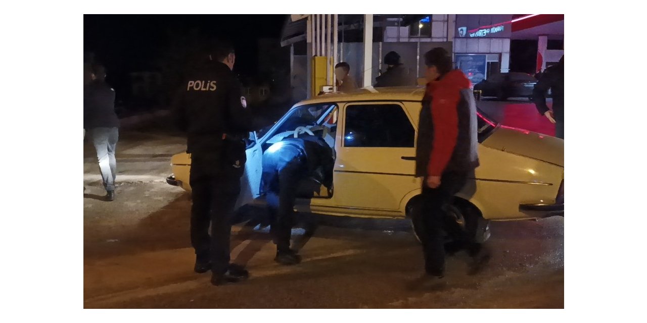 Kavga sonrası otomobilden rastgele ateş açan şahıslar ekipleri alarma geçirdi