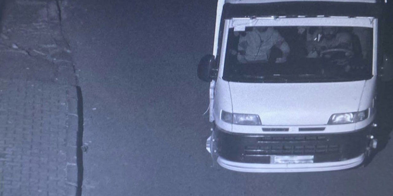 Tamircideki otomobili çekiciyle çaldılar