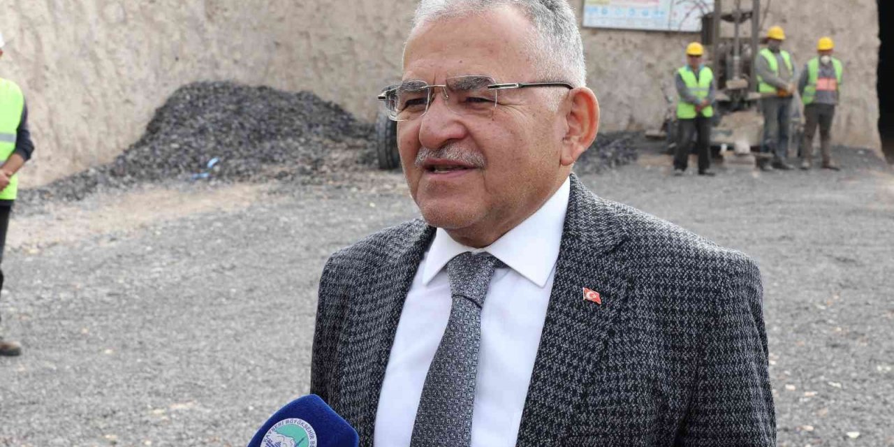 Başkan Büyükkılıç, yapımı devam eden kayadan oyma müzeyi inceledi