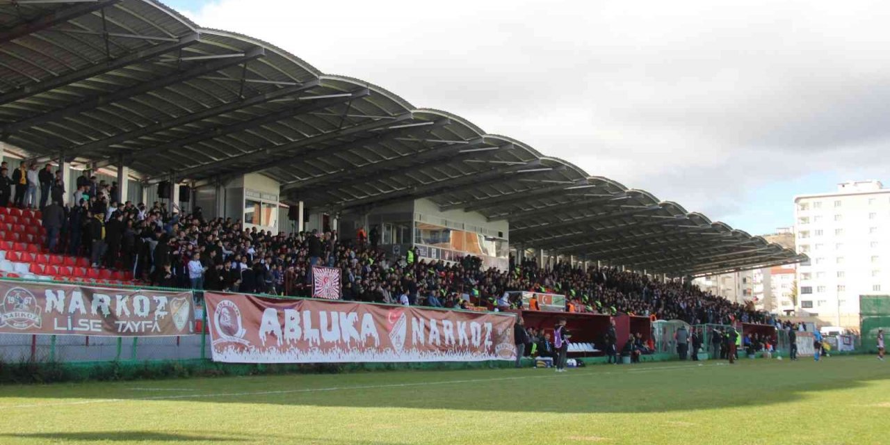 ES Elazığspor’a ilgi düşüyor