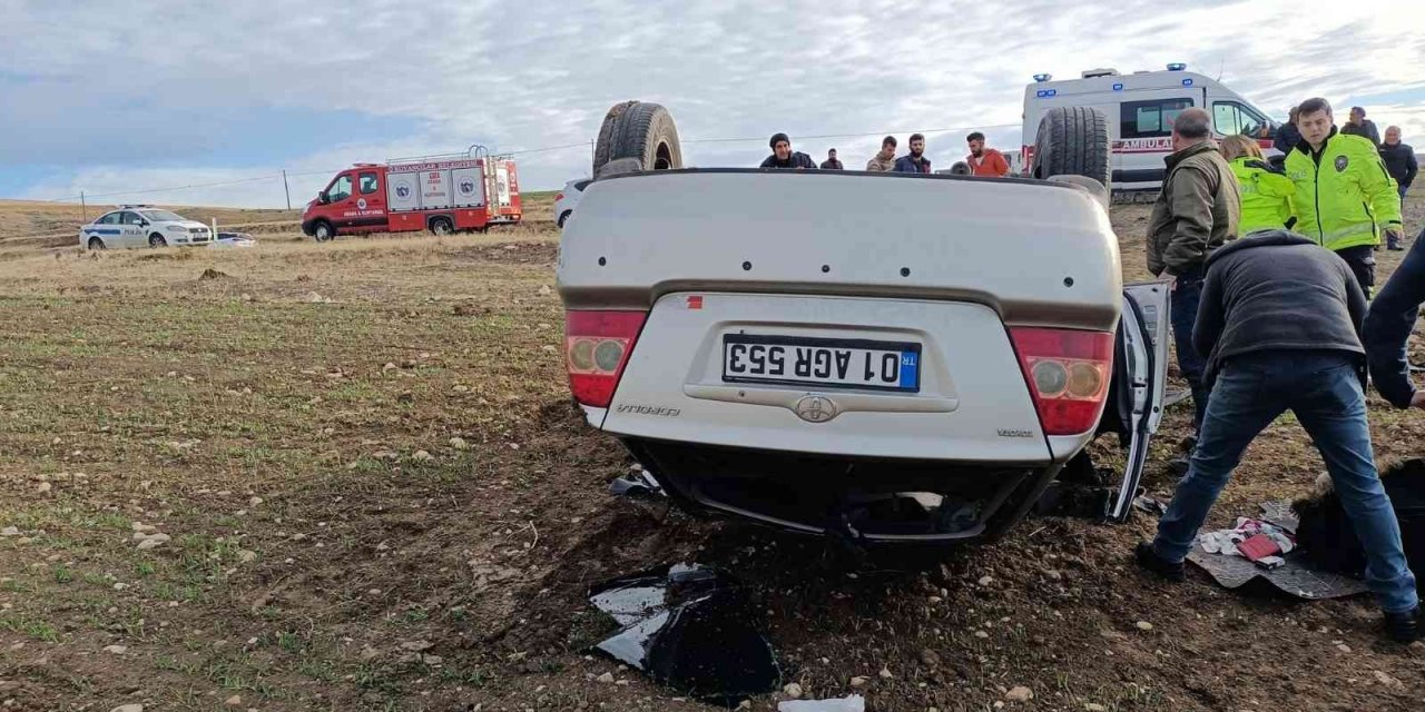 Elazığ’da otomobil takla attı: 2 yaralı