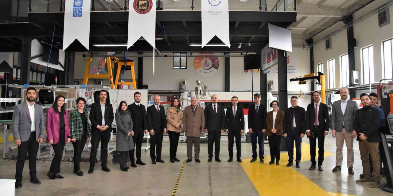 Gaziantep Model Fabrikada değerlendirme ve planlama toplantısı