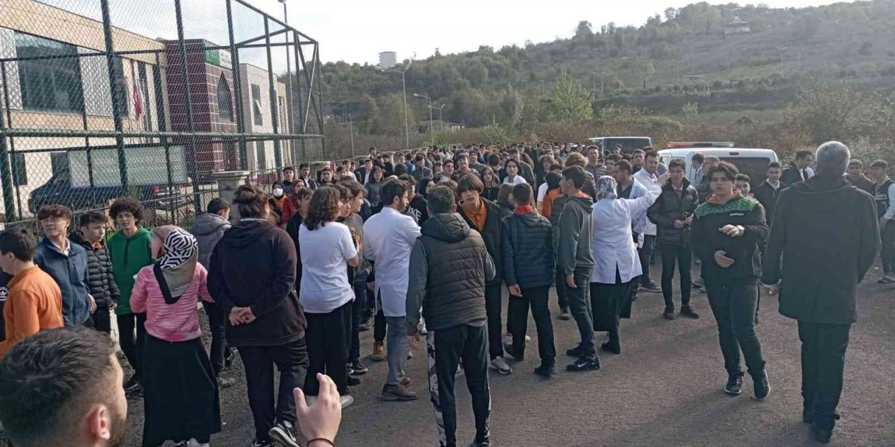 Ordu’da özel okulda çıkan yangın korkuttu: Eğitime bir gün ara verildi