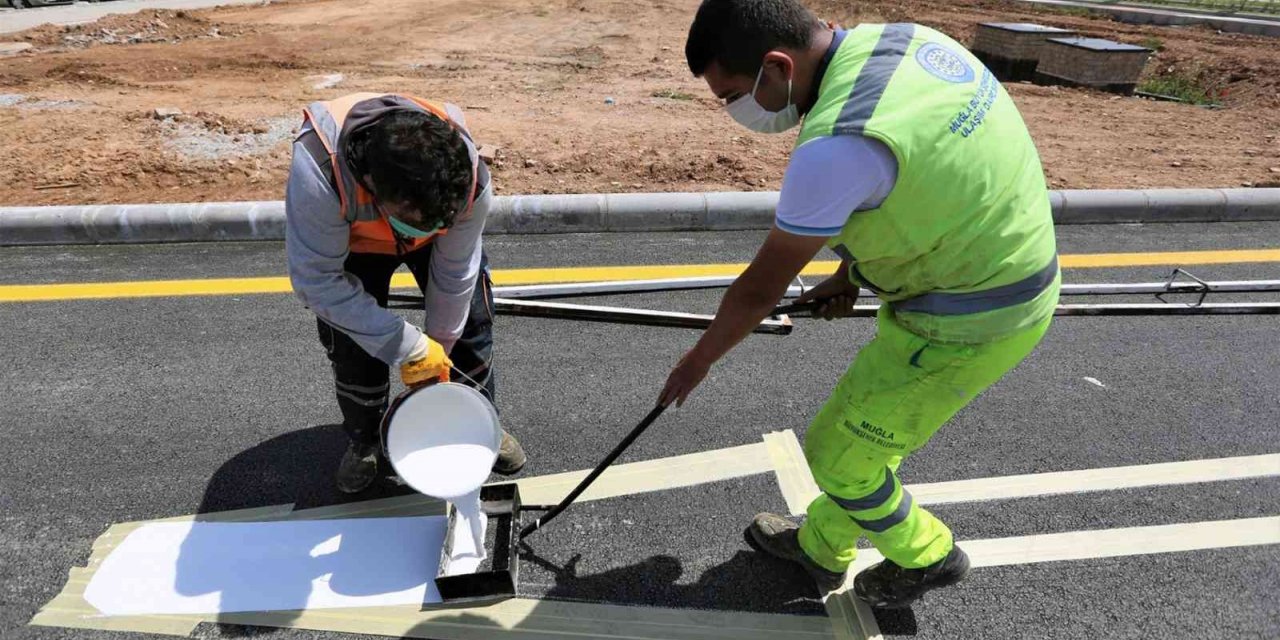 Büyükşehir’den 8 Bin Km yol çizgi çalışması