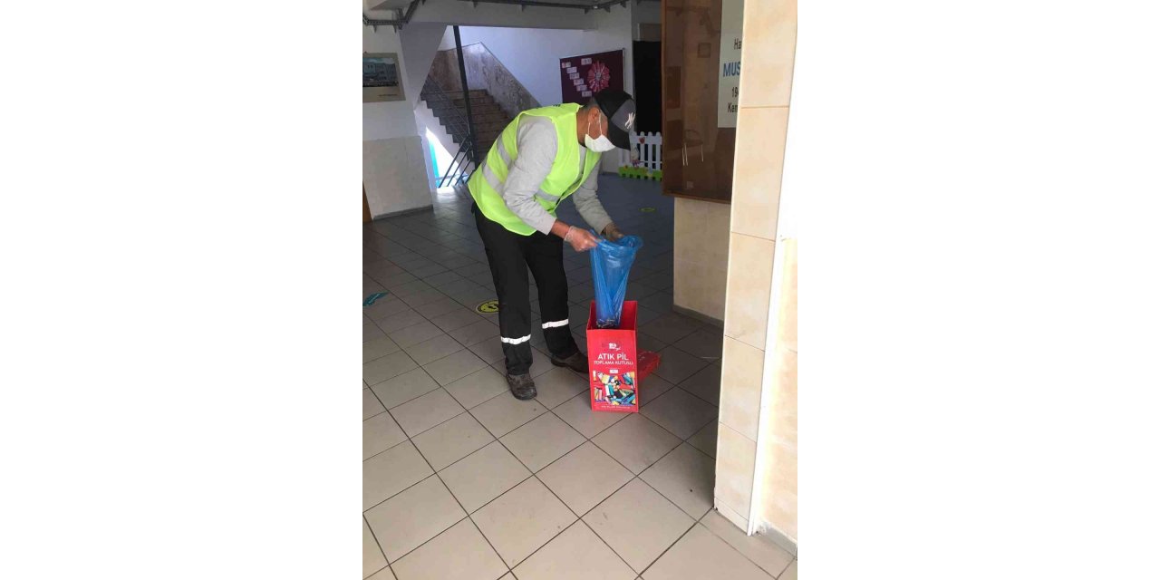 Kemer’de atık piller geri dönüşüme kazandırılıyor