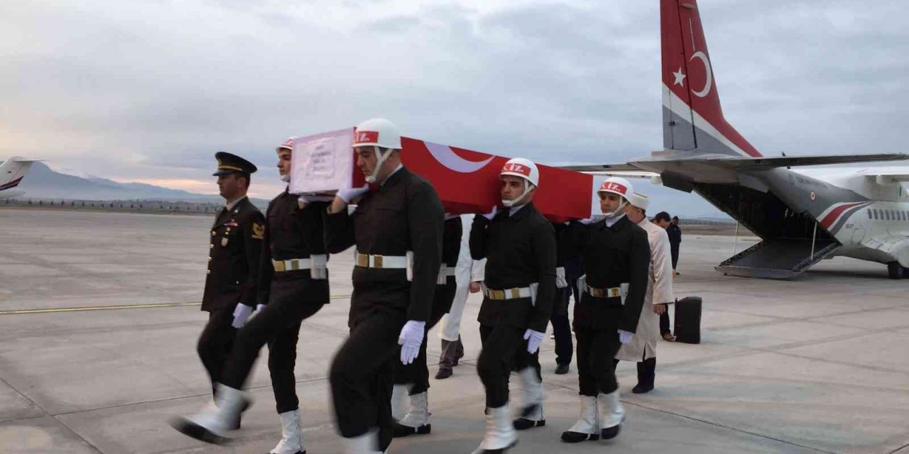 Afyonlu şehidin naaşı Denizli’ye ulaştı