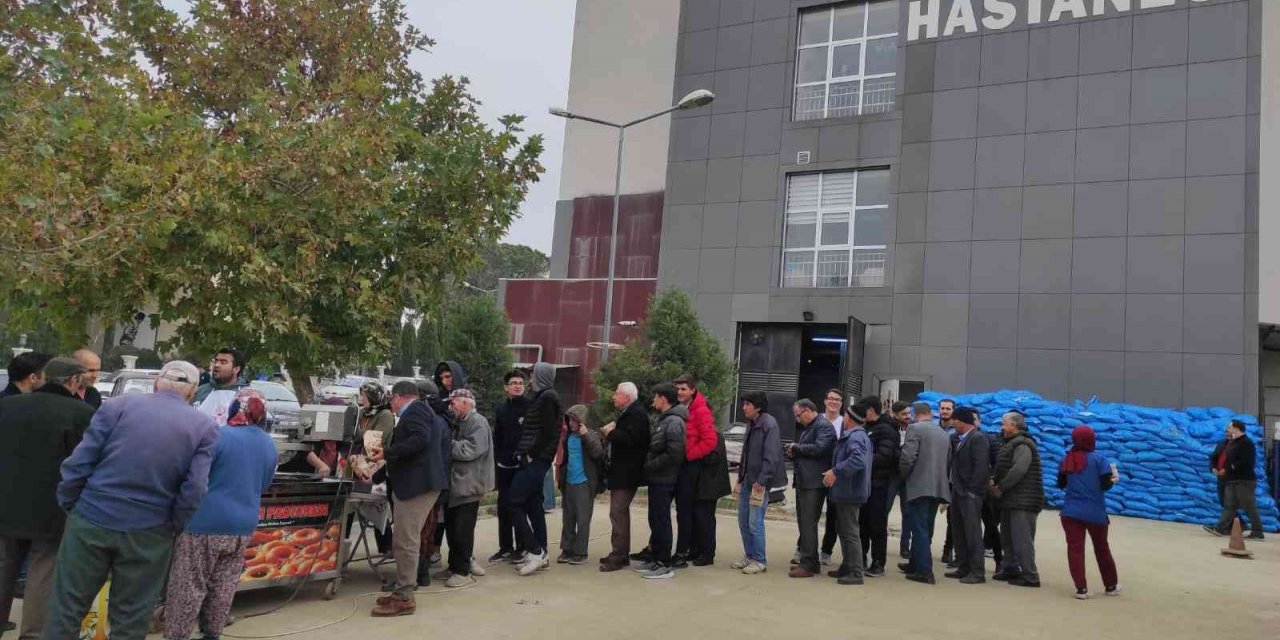 Mesai arkadaşları Ramazan Demir için lokma döktürdü