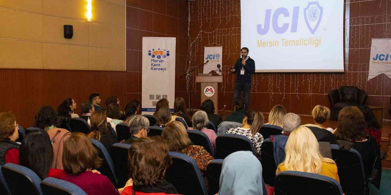 Üretici kadınlara ’dijital pazarlama eğitimi’ verildi