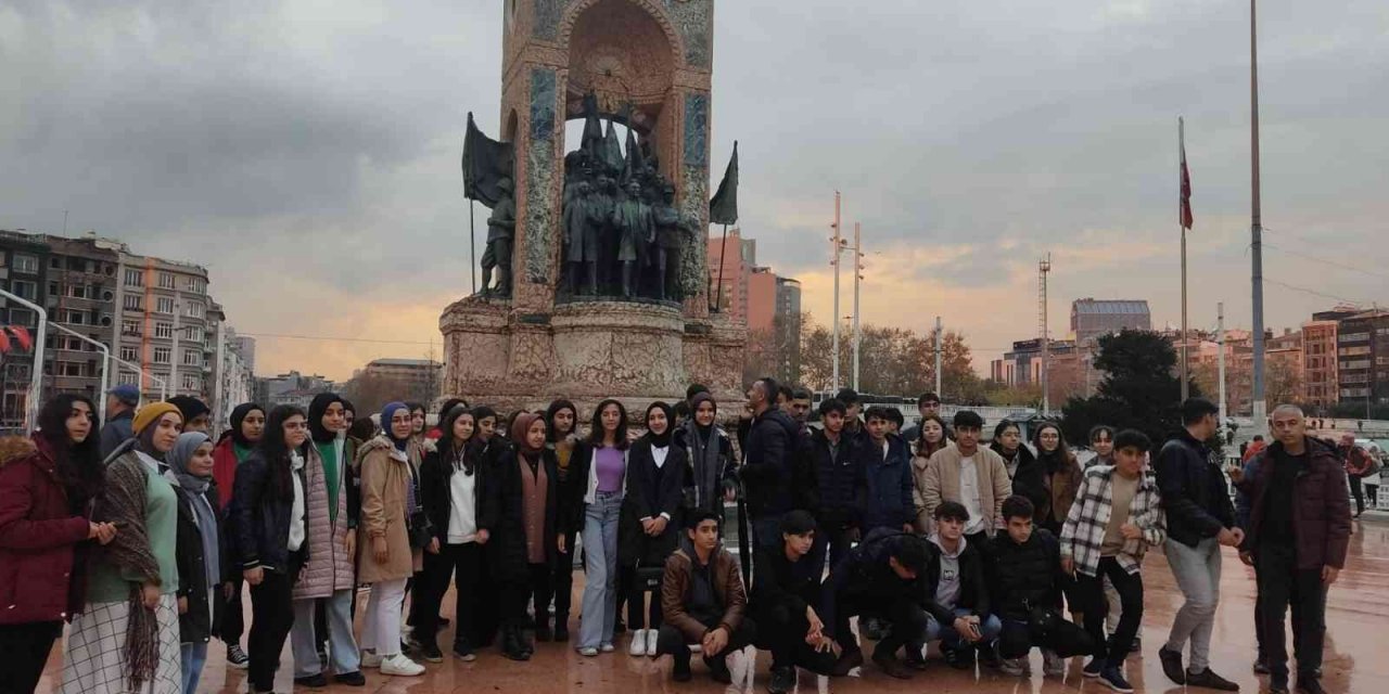 Kahta Fen Lisesi öğrencilerinden Ankara ve İstanbul’ a çıkarma