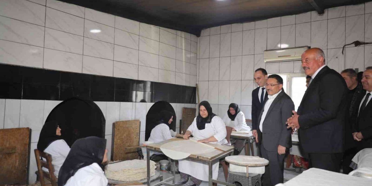 Vali Çiçek İlçe Ziyaretlerine Devam Ediyor