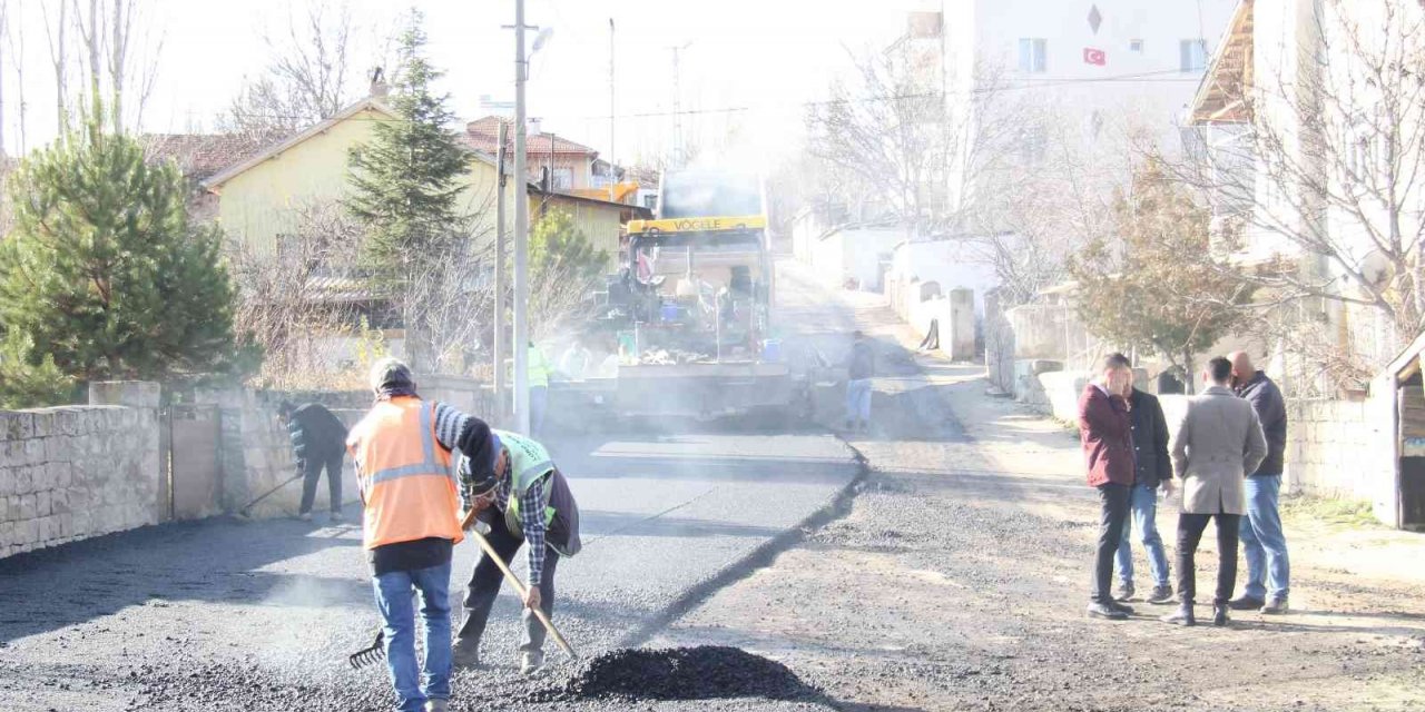 Bünyan’da asfalt çalışmaları sokaklarda devam ediyor