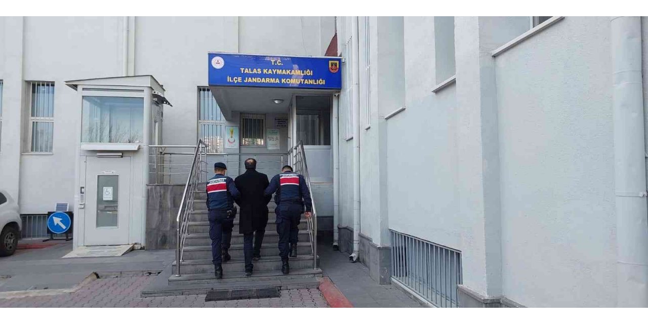 Kesinleşmiş cezası bulunan FETÖ üyesi, jandarmadan kaçamadı