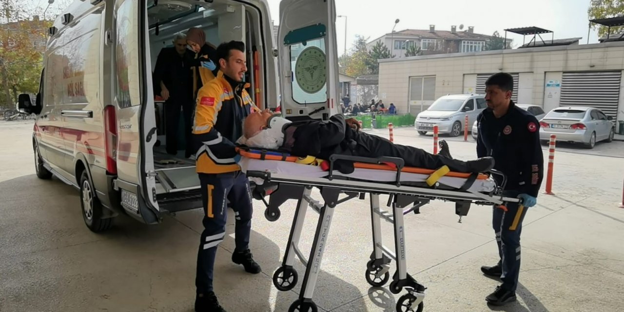 Bursa’da 2 otomobil çarpıştı: 3 yaralı