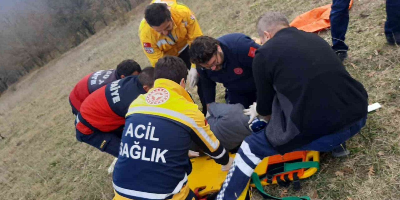 Bilecik’te yolcu midibüsü şarampole devrildi: 7 yaralı