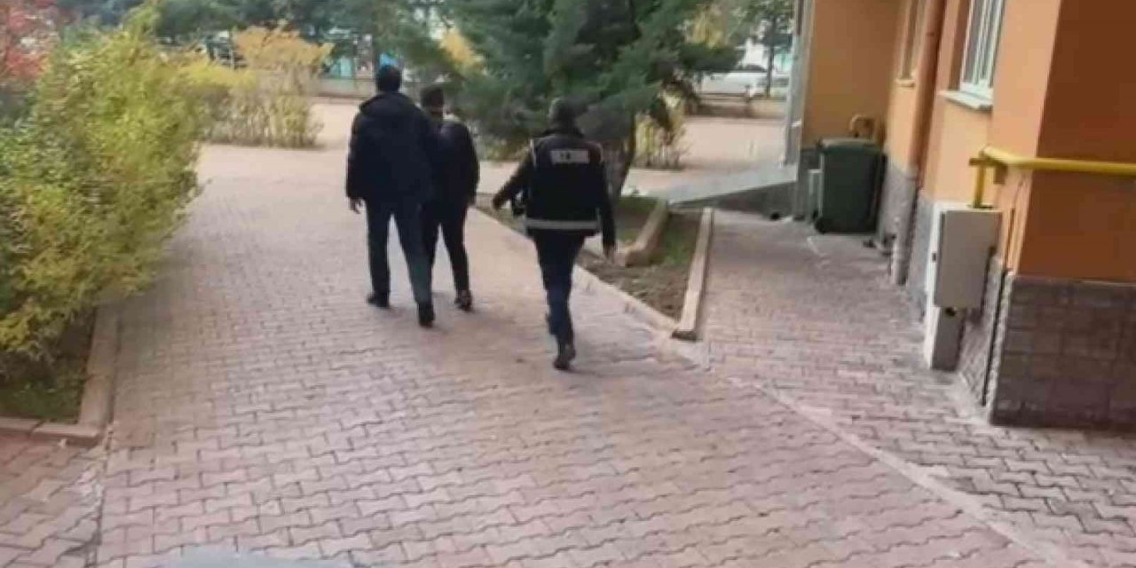 Kayseri’de tefecilere operasyon: 2 gözaltı