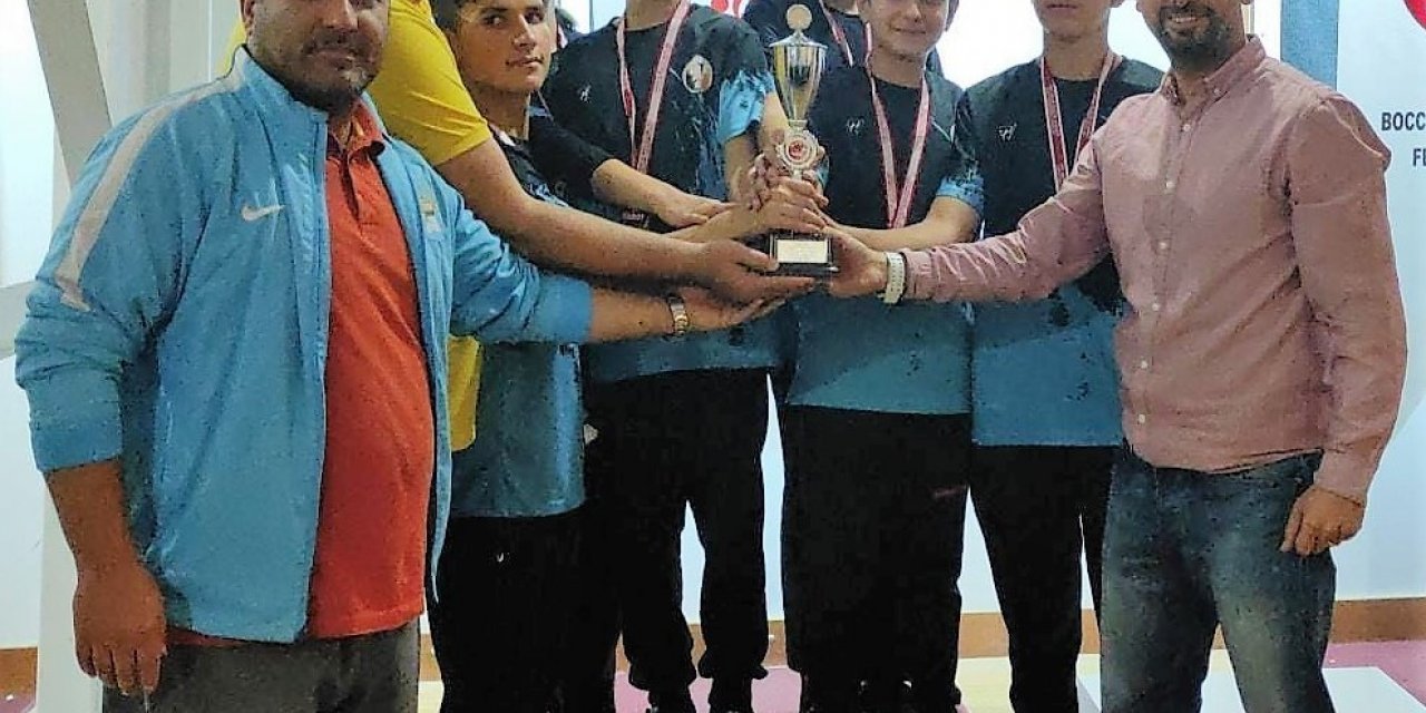 Tavas dartta tarih yazdı