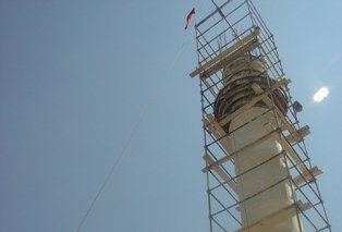 Camii minaresi yarım kaldı