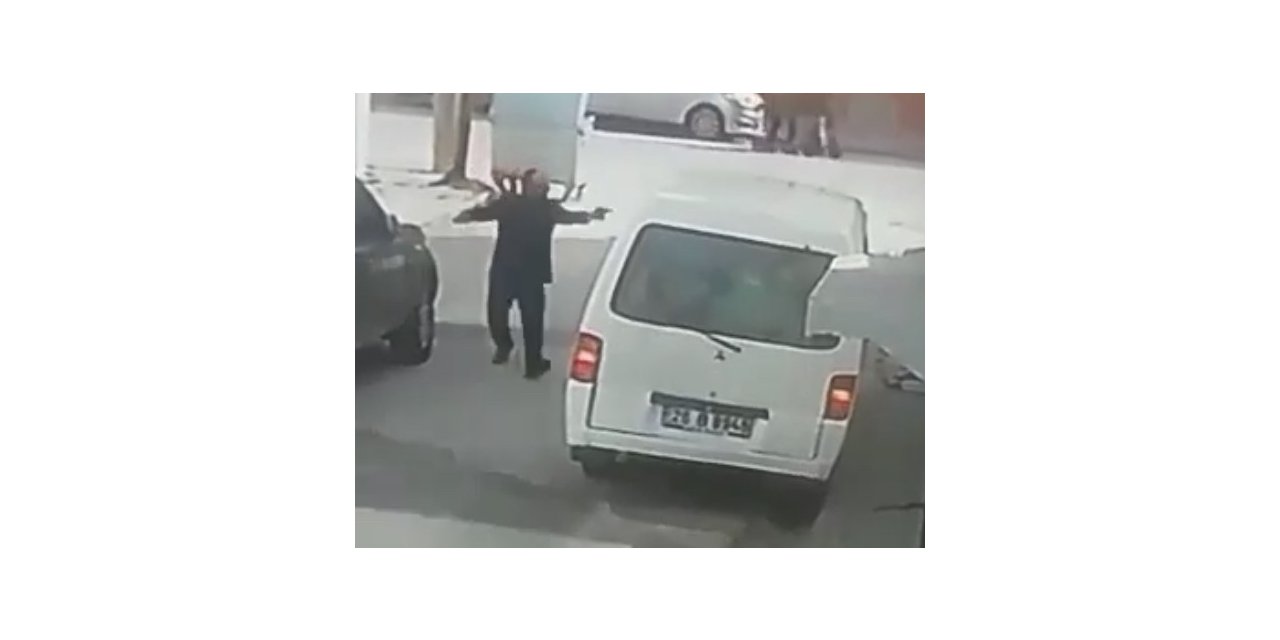 Cinayet anı güvenlik kameralarına yansıdı