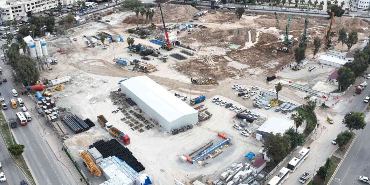 Meclis üyeleri Mersin Metro Hattı çalışmalarını inceledi